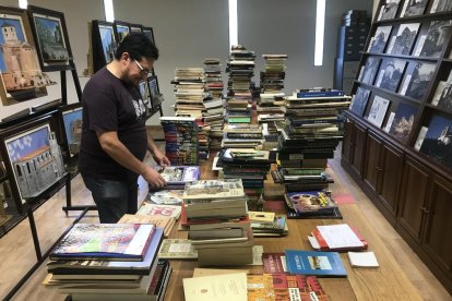 L’arxiu es nodreix de donacions i d’intercanvis amb altres col·leccionistes.