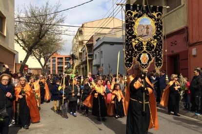 Un momento de la bendición en la iglesia de Santa Teresa de Lleida.