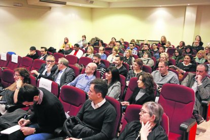 Al voltant d’un centenar de persones van assistir a la jornada de comerç innovador.
