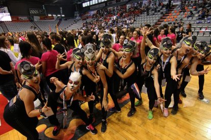 Uno de los grupos israelíes que compitieron ayer en la primera jornada del Europeo, en el Barris Nord.
