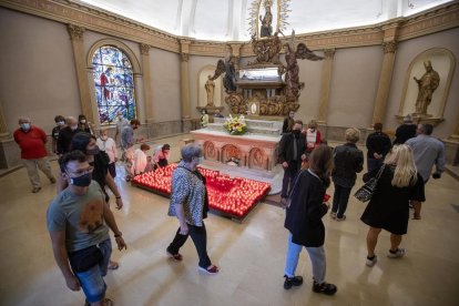 El prior Francisco Marín va beneir la desfilada.