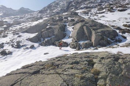 Més de 40 persones treballen per terra i aire en la recerca de la parella desapareguda a Aigüestortes