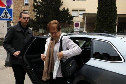 Taxistas del Solsonès garantizan que las personas mayores puedan llegar al médico