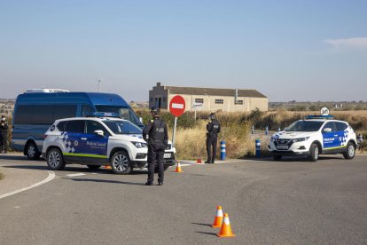 La Urbana va sorprendre la nit de dissabte més de mitja dotzena de persones al Gran Astoria.