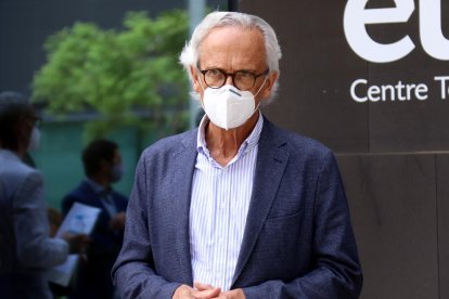 Control de temperatura en la puerta de un centro de atención primaria en Madrid.