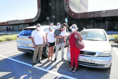 Los primeros viajeros en Alguaire desde el pasado mes de julio, cuando solo hubo un día de vuelos.