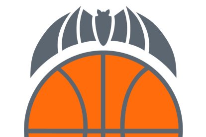 Tinara Moore llança a cistella davant de la txeca Julia Reisingerova, amb qui va mantenir un intens duel.