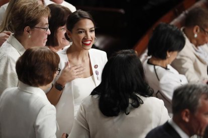 Donald Trump rep el fred aplaudiment protocol·lari de la dirigent demòcrata Nancy Pelosi.