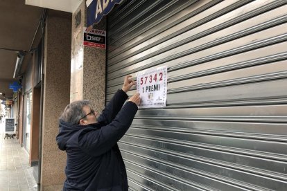 Natatxa Colell, propietària de l’administració de Pi i Margall que va repartir part del segon premi.