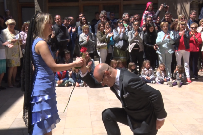 Els Priors i les Priores de Torà celebren la festa del Roser