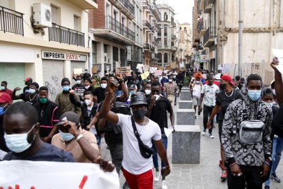 Unes 600 persones es manifesten a Lleida contra el racisme