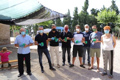 La presentació va finalitzar amb una degustació de fruita i un espectacle de La Cremallera.