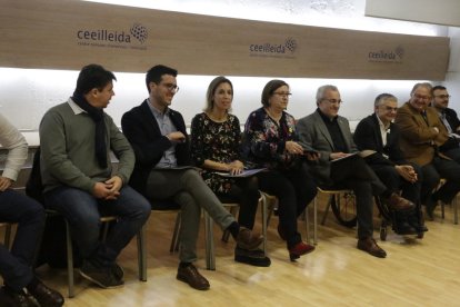 La consellera Àngels Chacón visitó ayer Actel, en Térmens.