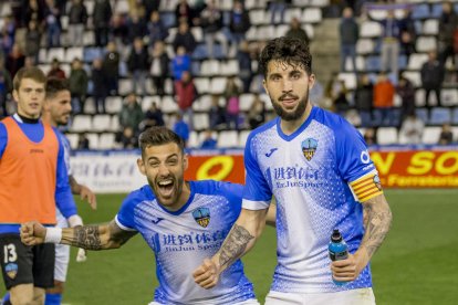Xemi, en el moment en què enviava un potent obús per marcar el 2-0.