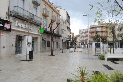La calle Santa Anna de Tàrrega el pasado lunes, día de mercado semanal.