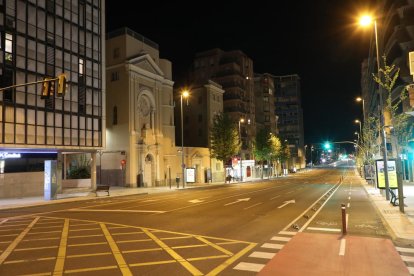 La falta de procesiones ha sido suplida con imaginación, como en este caso de Mollerussa.