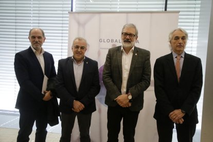 Oró, Mir, Larrosa y Roca, ayer en la presentación de la oficina.