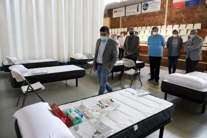 El Homrani durant la visita ahir al pavelló de Torres.