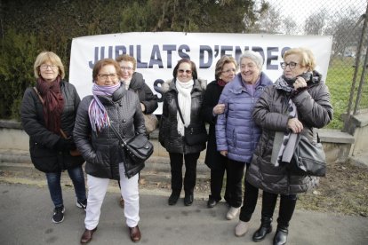 Durante unos minutos los manifestantes cortaron la N-240 ante la sede de Endesa en Magraners.