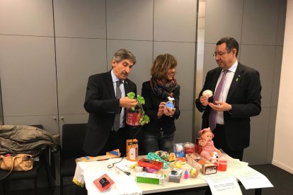 Alturo, Abad i Farré, ahir amb productes retirats.