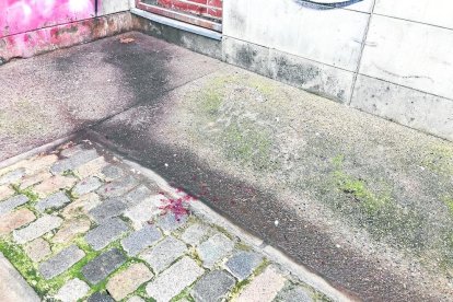 La Guàrdia Urbana, ahir en un control a la plaça del Dipòsit.