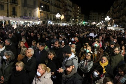 Un plancha de cerca de una tonelada salió disparada.
