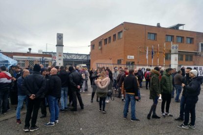 Paro de los trabajadores de Sada contra el cierre de la planta en Lérida