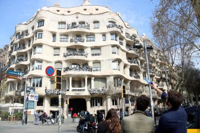 La sala Manolita, ahir a la tarda, un dels locals de lleure de Lleida que tancaran aquest cap de setmana.