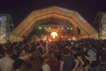 El Pot Petit hizo las delicias de los más pequeños que no quisieron perderse su actuación soportando colas de dos horas en algunos casos.