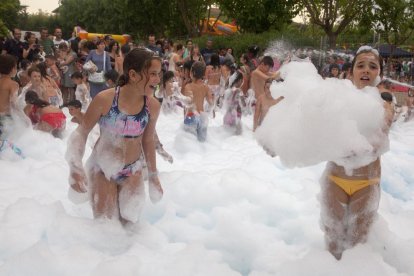 El Pot Petit hizo las delicias de los más pequeños que no quisieron perderse su actuación soportando colas de dos horas en algunos casos.