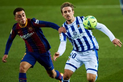 Les jugadores de Lluís Cortés celebren un dels gols d’ahir.