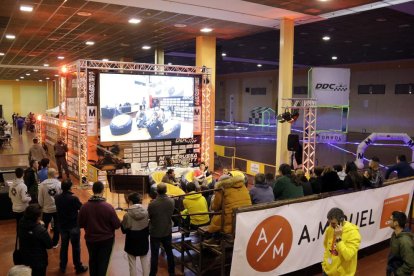 El sector dels drons reclama flexibilitzar la normativa de l'espai aeri