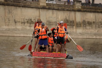 “La Ramona”, una embarcación con forma de un enorme flamenco rosa, fue considerada la más original de toda la Transsegre.