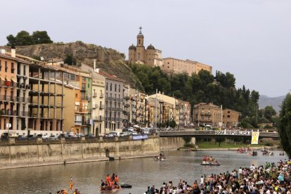 “La Ramona”, una embarcación con forma de un enorme flamenco rosa, fue considerada la más original de toda la Transsegre.