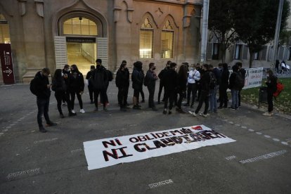 Cel·la amb bolígrafs feta per Òmnium per recordar Cuixart.