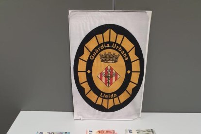 Envío de droga en un libro a través de una plataforma de mensajería detectado en Barcelona.