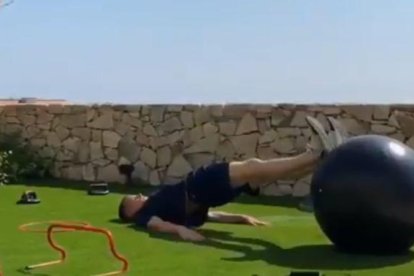 La Santboiana, Ter Stegen, Ramos i Asensio, entrenant-se.