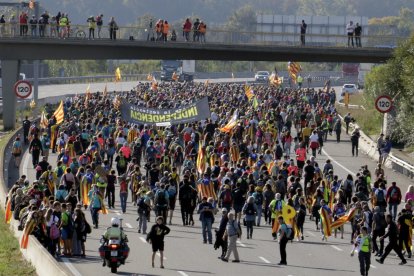 Unes 10.000 persones van sortir de Vic per arribar a Barcelona.