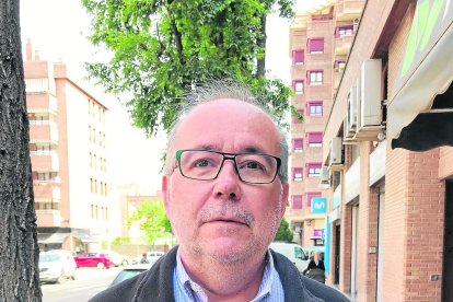 Vista aèria del pàrquing provisional a Alcalde Pujol on es preveu el parc.