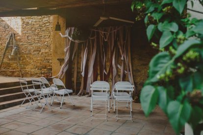 Las bodas pueden celebrarse en el campo o en un rincón singular a gusto de la pareja.