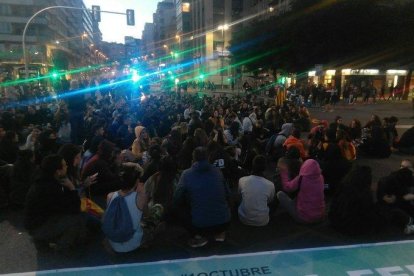 Concentració a Lleida per exigir la posada en llibertat del detingut durant les protestes