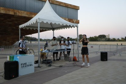 Concierto de Mildred en el campo de fútbol de Gadeny.