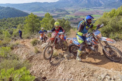 El terreno fue el principal rival de los participantes en la octava edición del Oliana Off Road.