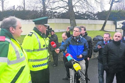 La policía norirlandesa investiga las causas del incidente.