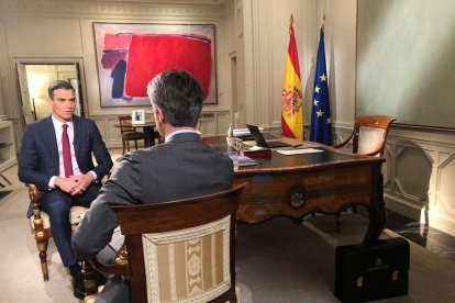 Imatge de Manuel Villegas, Albert Rivera i Inés Arrimadas a la reunió de Ciutadans, ahir.