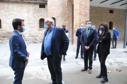 Talarn, Jordà i Aragonès van firmar el conveni a Lleida. Serret hi va participar via videoconferència.