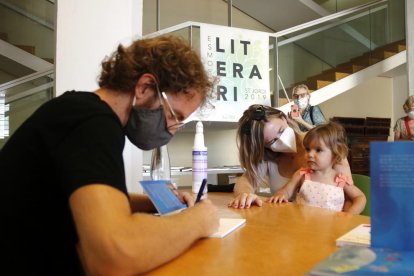 La Seu va celebrar la diada al passeig Brudieu amb una dotzena de parades.