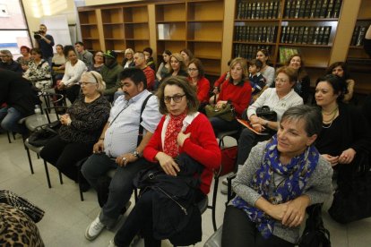 El centro cívico de la Mariola se llenó para el evento.