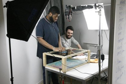 Taller de cine de animación con la técnica del ‘stop-motion’, ayer en la Escola de Belles Arts de Lleida.