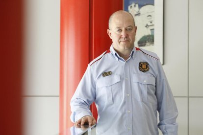 Els joves tenen accés permanent a internet a través dels telèfons mòbils.